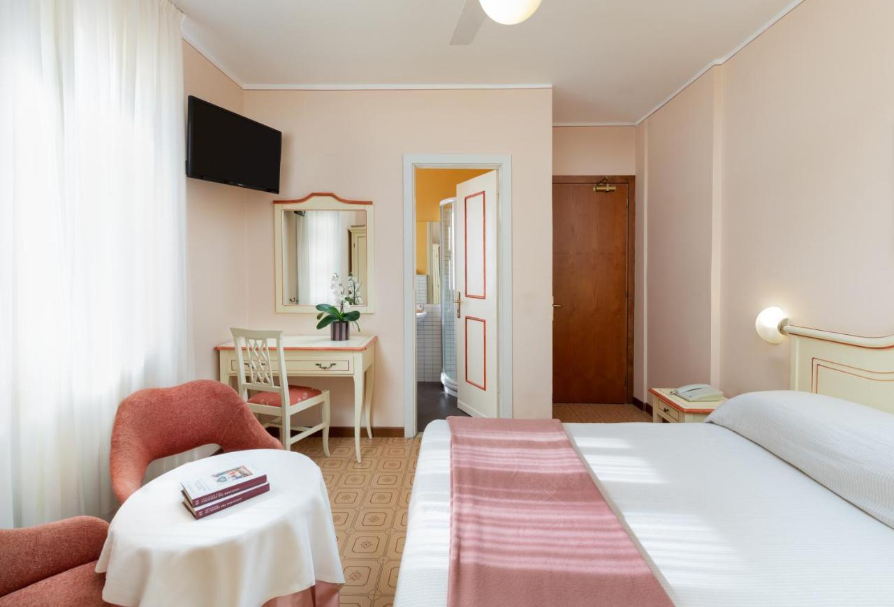 מנרבה דל גארדה La Quiete Park Hotel מראה חיצוני תמונה