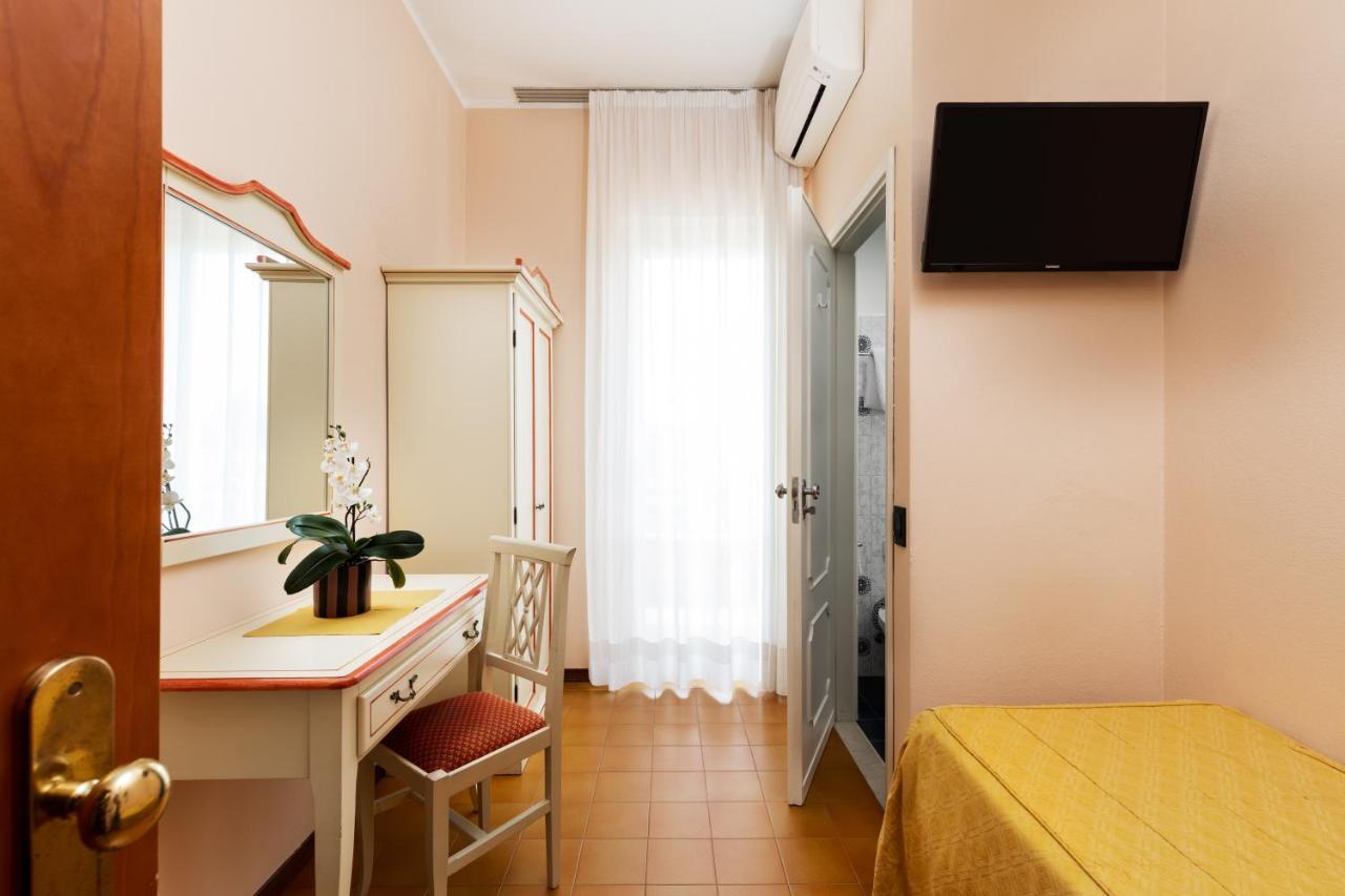 מנרבה דל גארדה La Quiete Park Hotel מראה חיצוני תמונה
