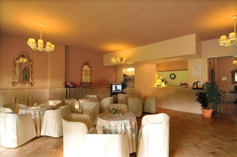 מנרבה דל גארדה La Quiete Park Hotel מראה חיצוני תמונה