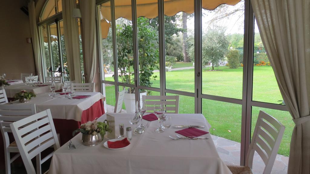 מנרבה דל גארדה La Quiete Park Hotel מראה חיצוני תמונה