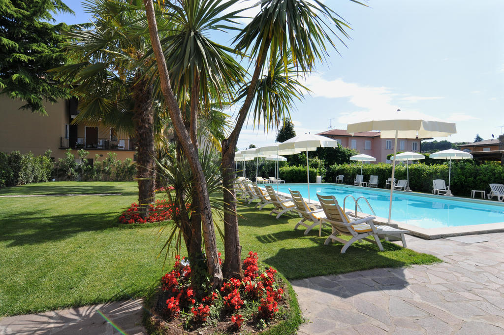 מנרבה דל גארדה La Quiete Park Hotel מראה חיצוני תמונה