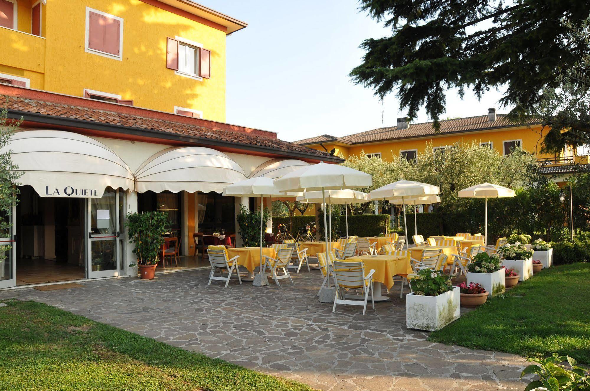 מנרבה דל גארדה La Quiete Park Hotel מראה חיצוני תמונה